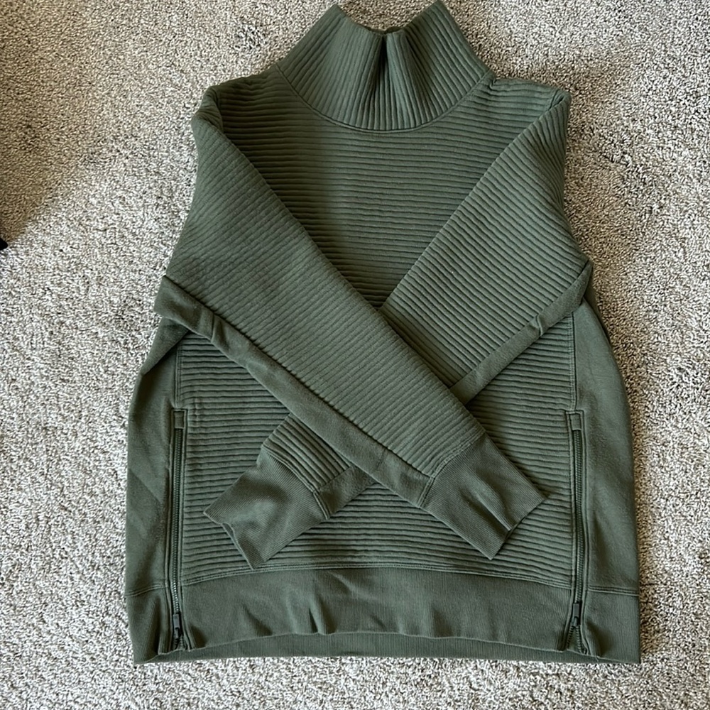 All in motion turtleneck sweatshirt
